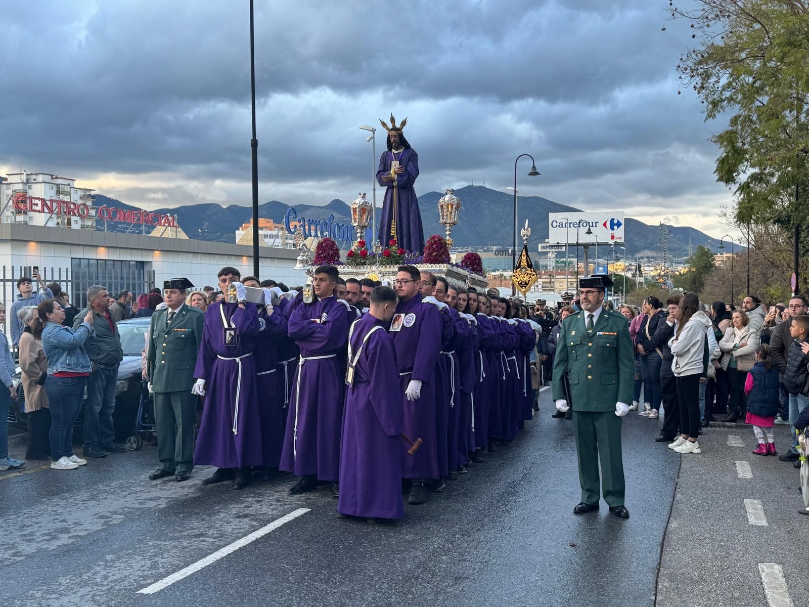 El Cristo de Medinaceli el Martes Santo en las Lagunas de Mijas, en imágenes