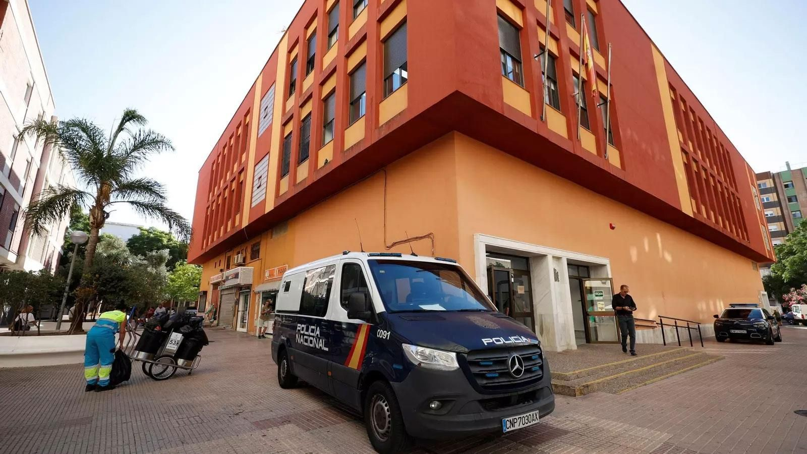Edificio que alberga los juzgados de instrucción de Cádiz.