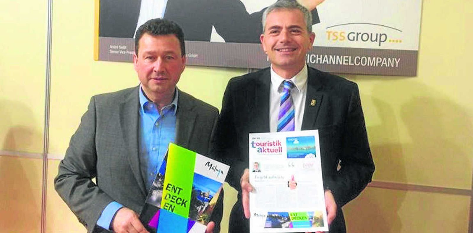 El concejal de Turismo, Julio Andrade junto conel presidente de la compañía turística TSS Group, Manuel Molina.