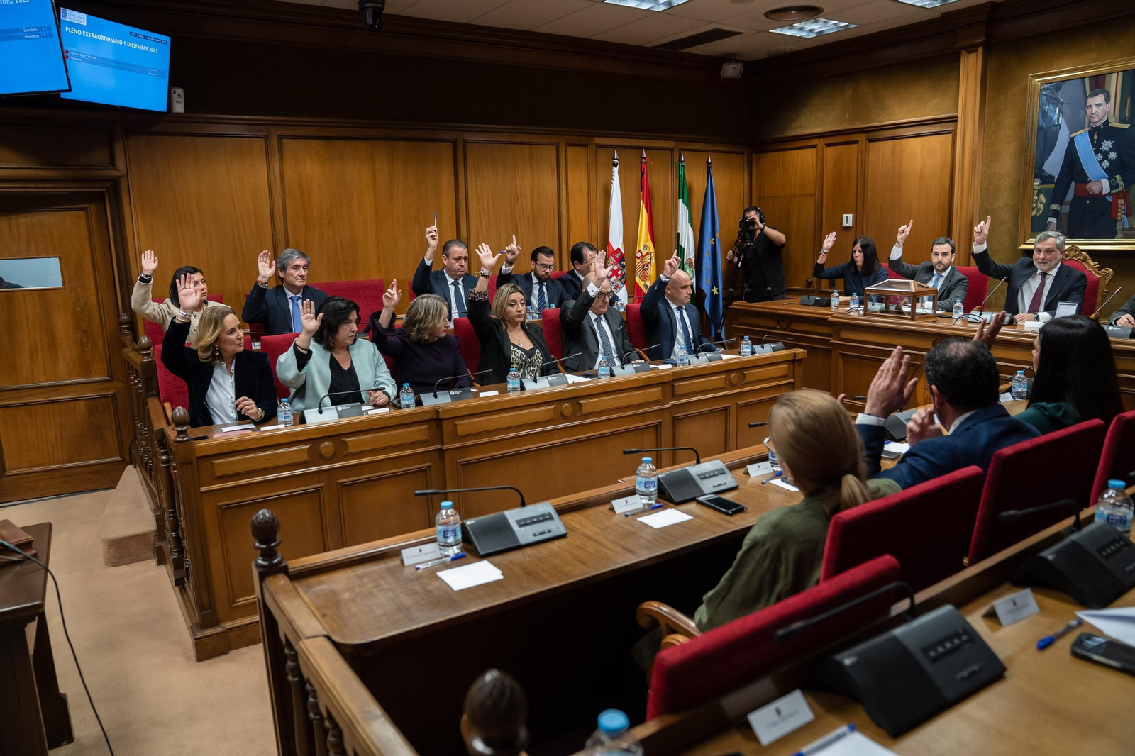 Así se ha vivido la investidura del nuevo presidente de la Diputación Provincial de Almería