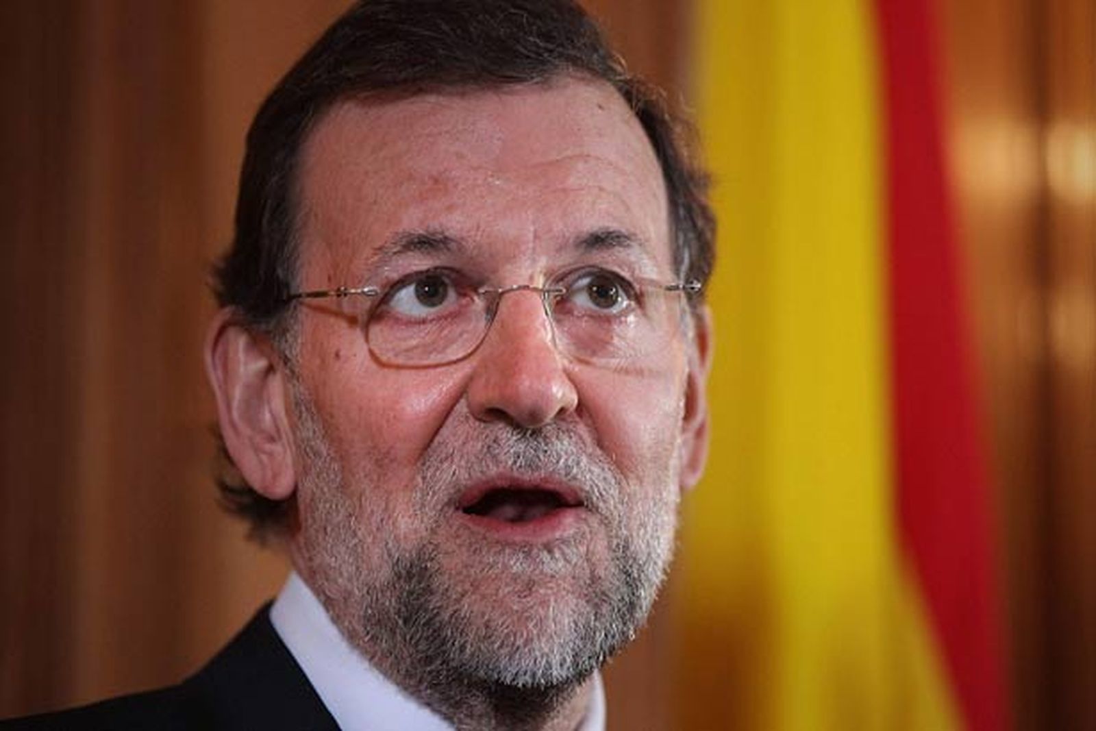 Rajoy pide a Amaiur toda su influencia para que ETA desaparezca sin condiciones
