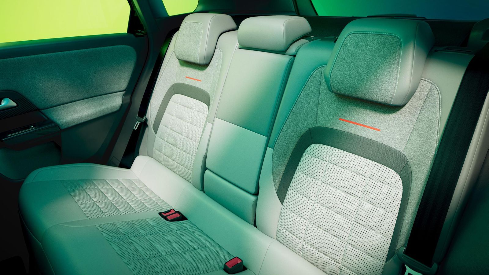 En el cambio de generación este SUV ha perdido una de sus aportaciones más características: los tres asientos independientes de su fila posterior.
