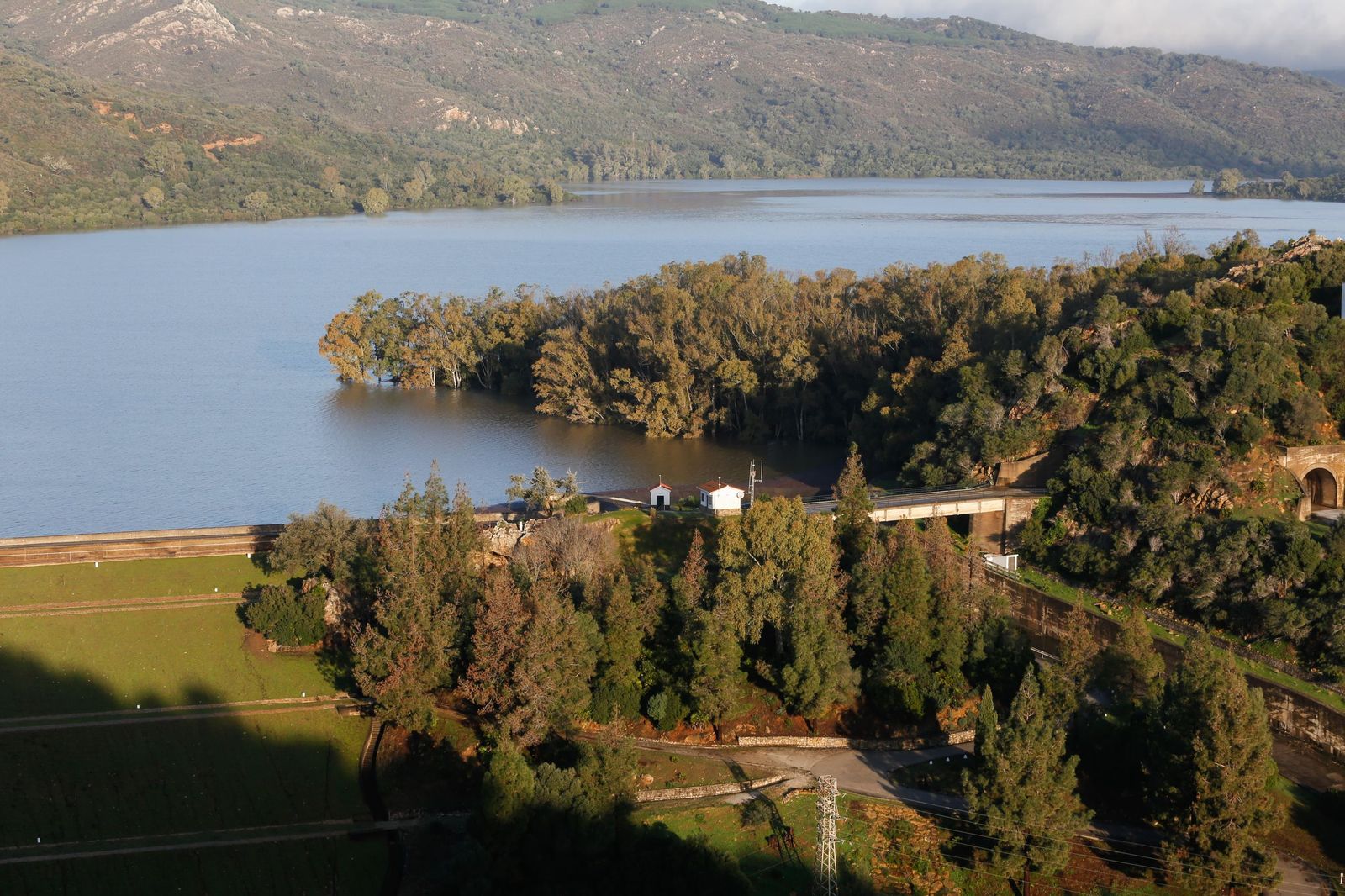 Las fotografías del embalse de Guadarranque este Día de Reyes