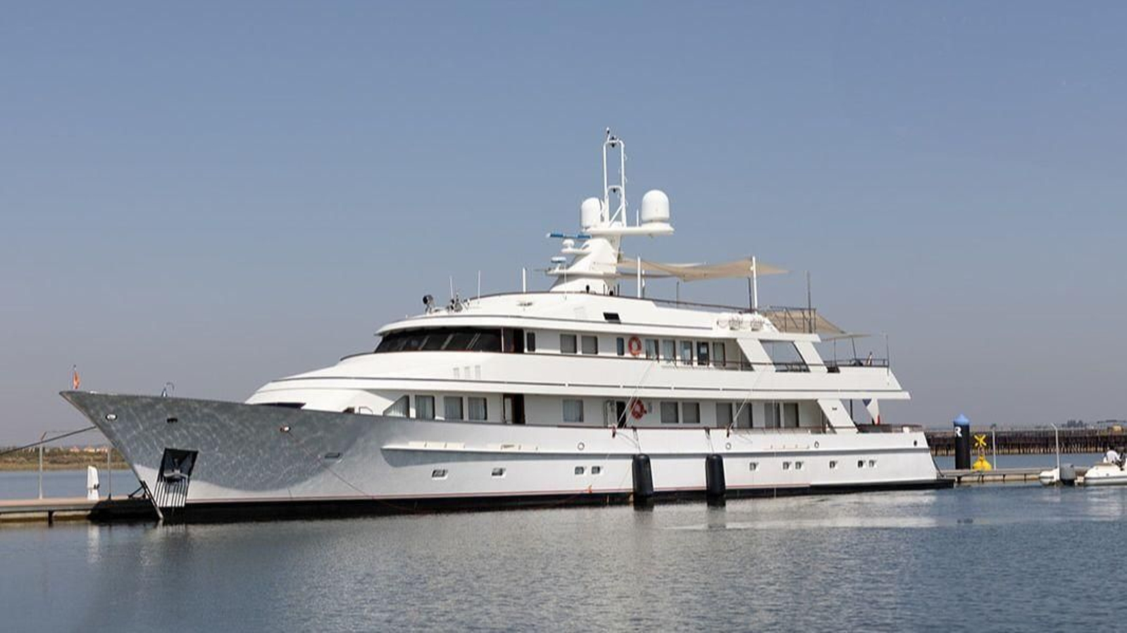 La embarcación en Marina del Odiel.