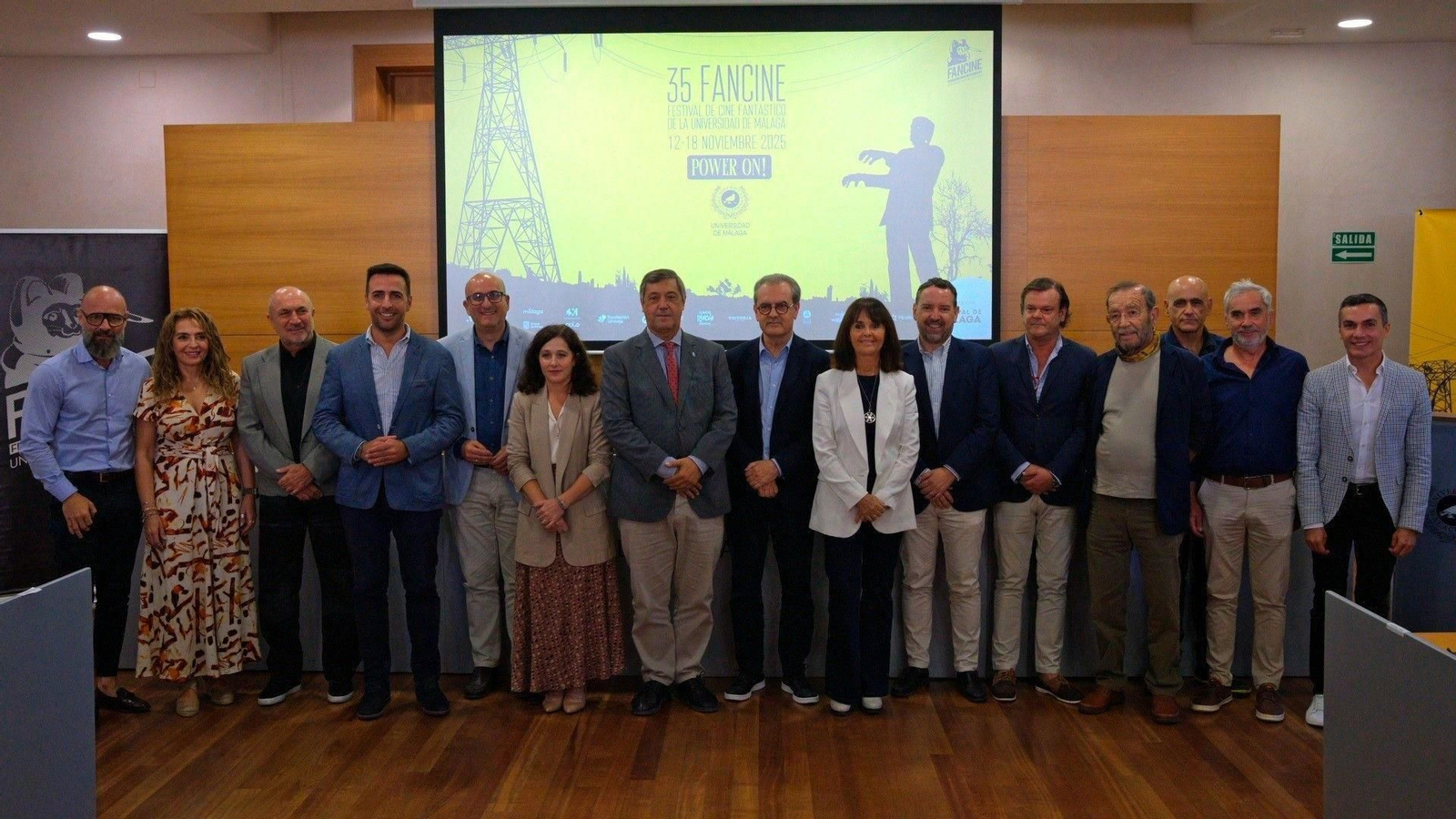 Foto de familia de la presentación de Fancine
