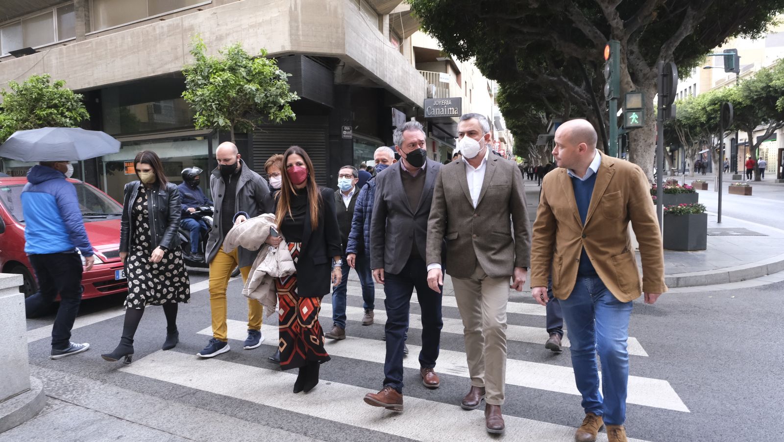 Imágenes de la visita del Secretario General del PSOE-A, Juan Espadas, a Almería.