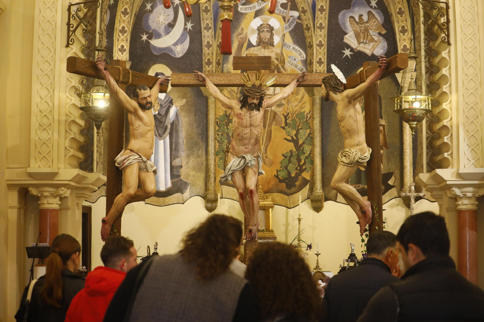 Las mejores imágenes de la hermandad de la Conversión en este Viernes Santo de Córdoba