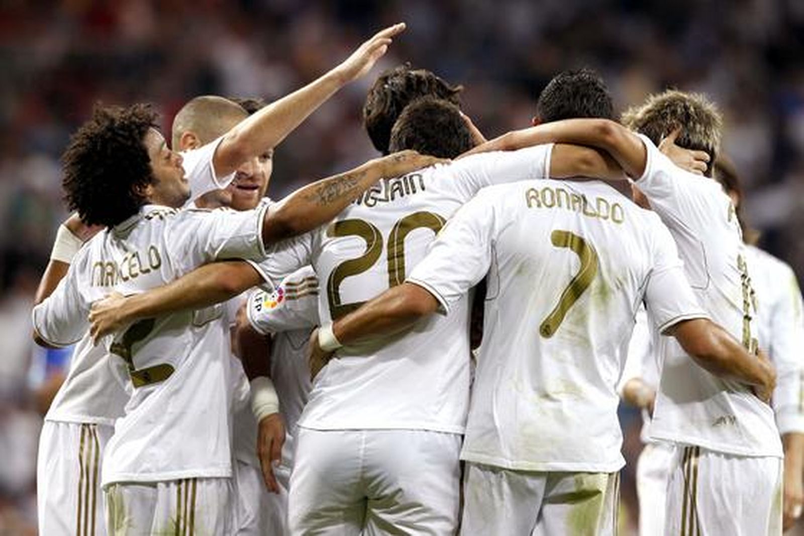 El Real Madrid cumple ante el Getafe en el Bernabéu (4-2). / EFE