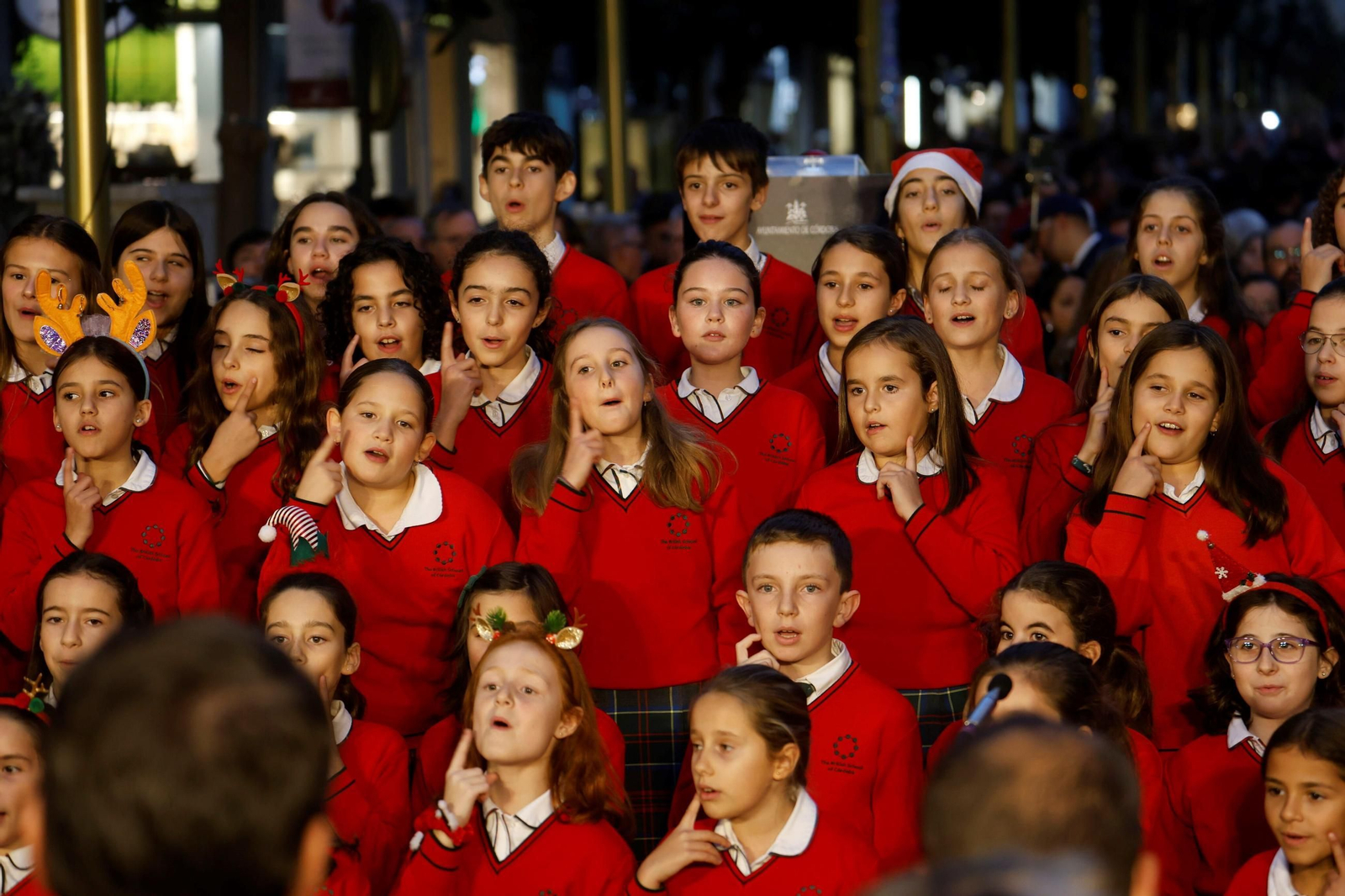 La inauguración del espectáculo de luz y sonido de Cruz Conde, en imágenes