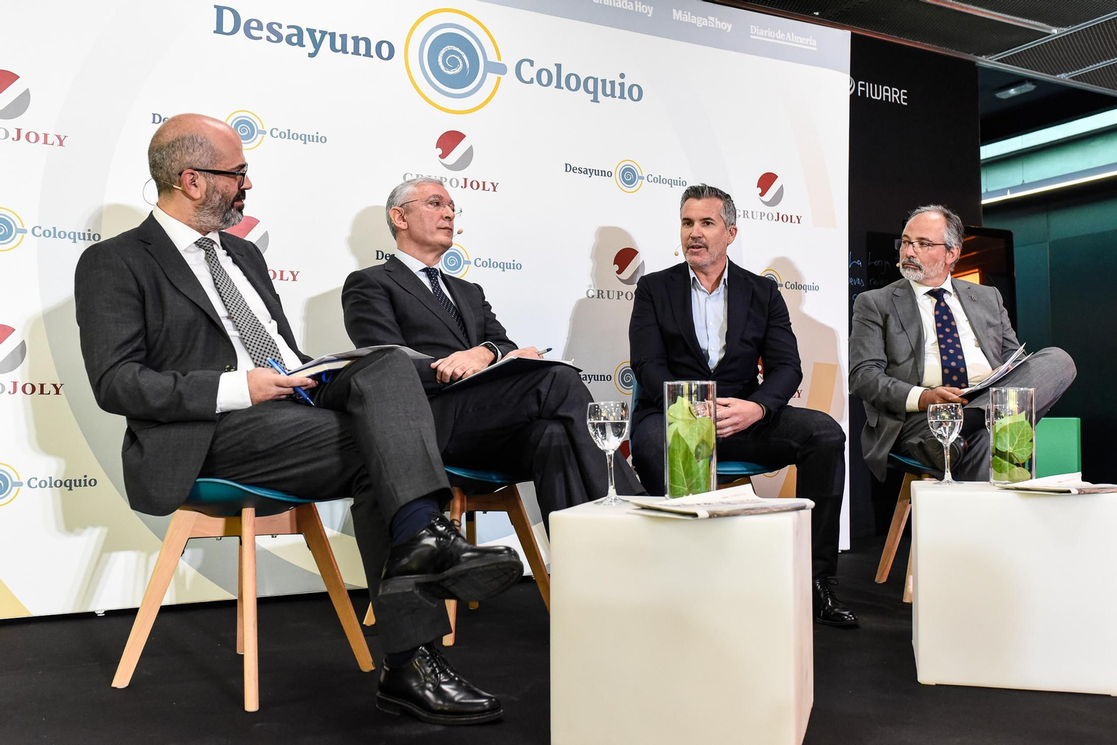 Imágenes del Desayuno Coloquio "Enomía azul, claves para el desarrollo sostenible" organizado por el Grupo Joly