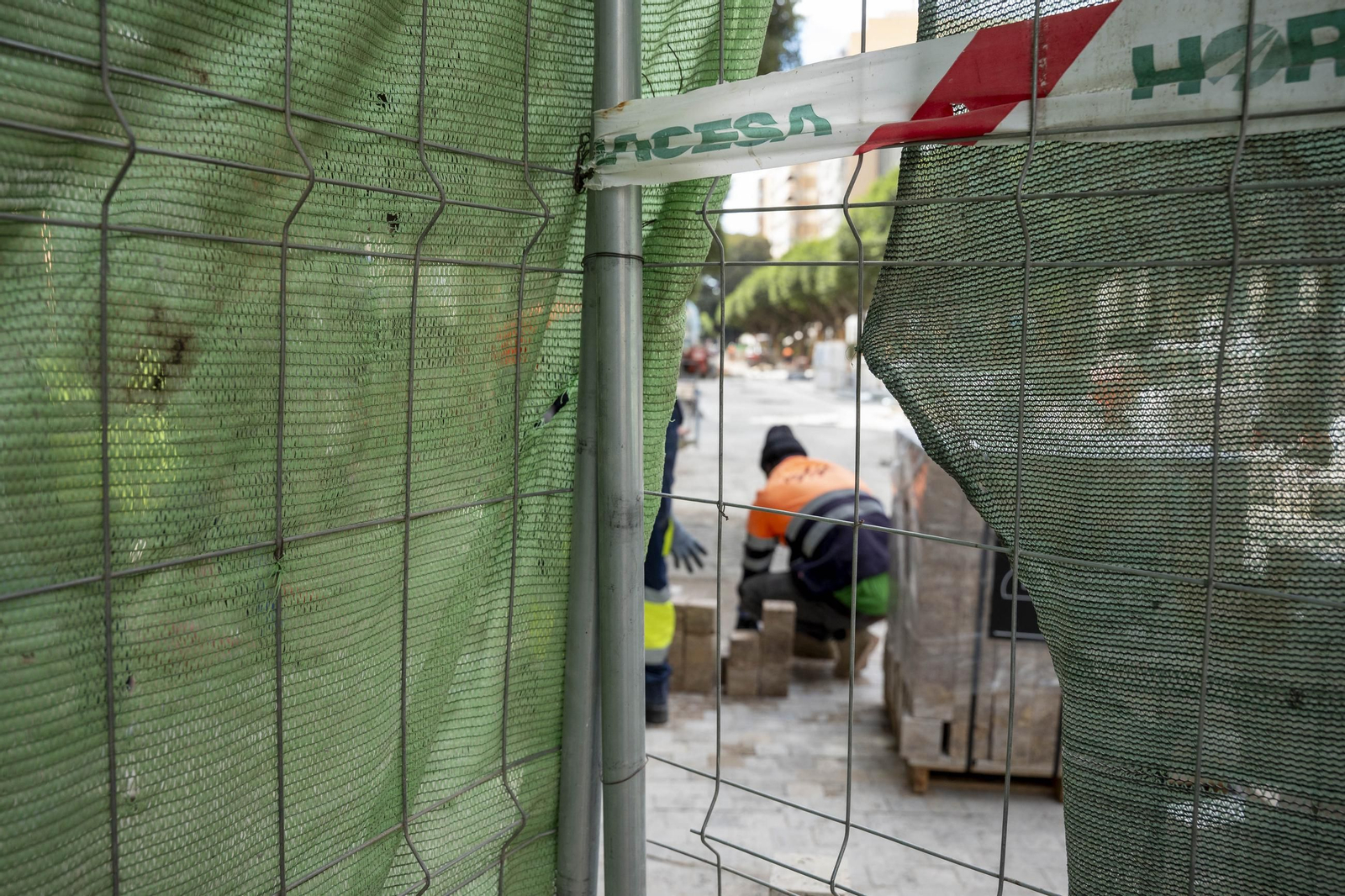 Cortes peatonales por obras en el paseo