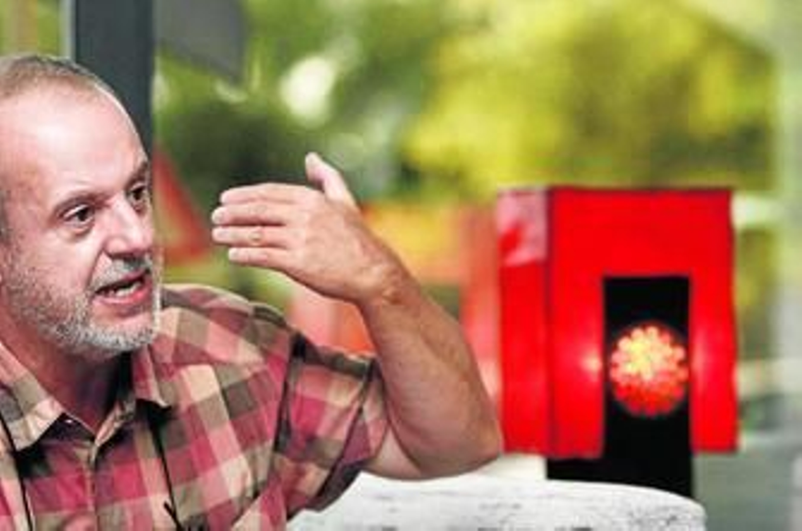 José Manuel Navia en Sevilla, donde impartió un taller junto con el escritor Pablo Antón Marín Estrada.