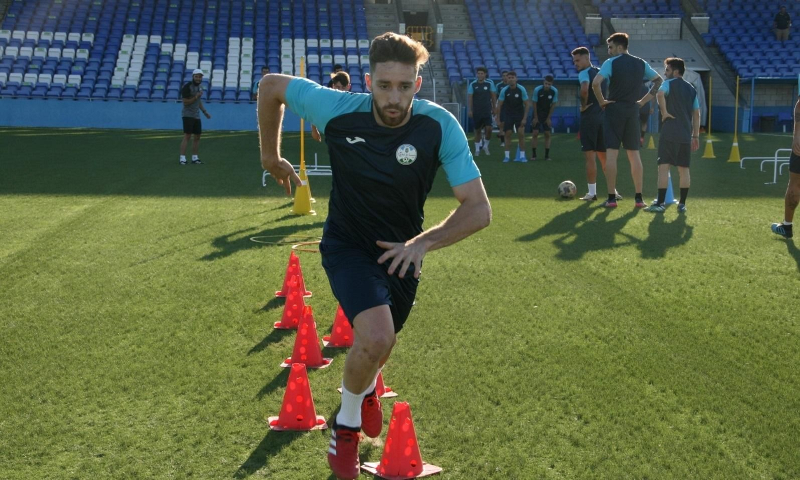 Antonio Fernández se ejercita durante un entrenamiento.