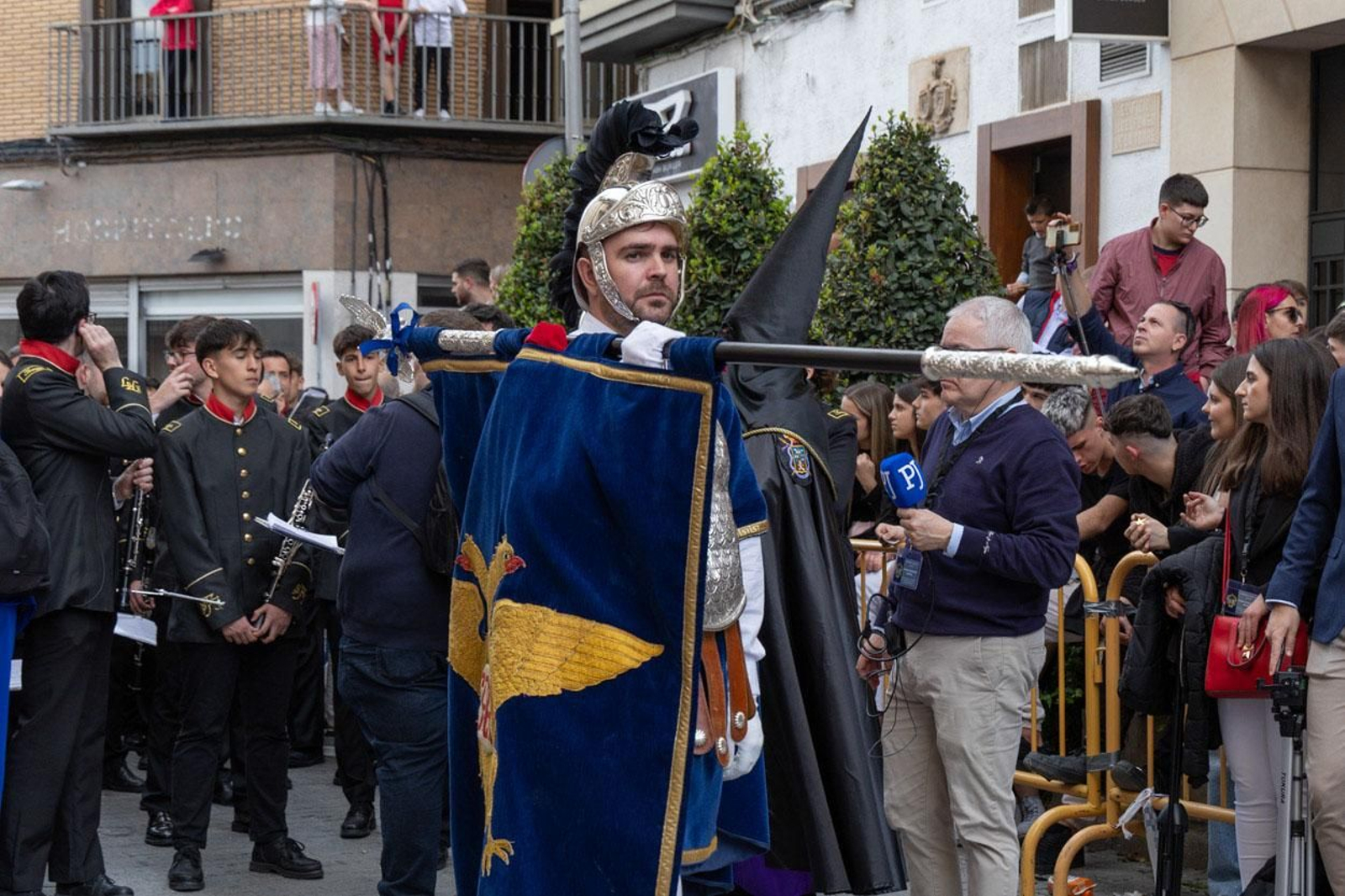 Los jiennenses arropan a las tres cofradías de la tarde en un Domingo de Ramos más caluroso de lo esperado (II)
