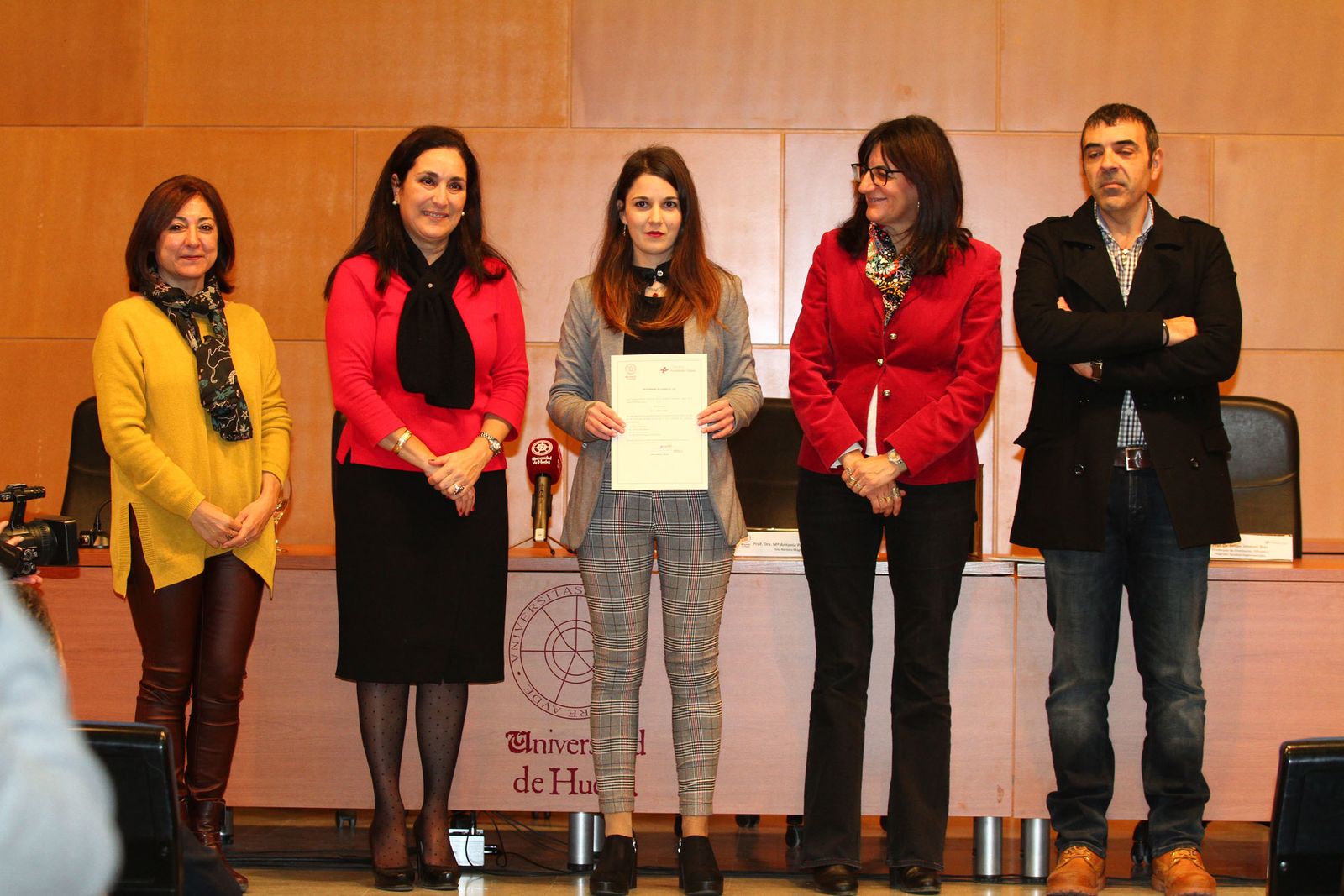 entrega los Premios 'Alumno 10c' de la cátedra Fundación Cepsa