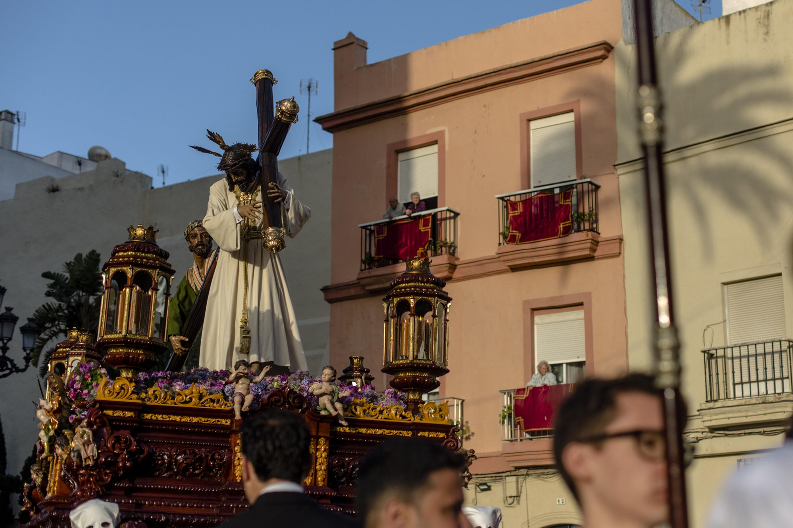Imágenes del regreso del Nazareno del amor a  su templo en la Semana Santa de Cádiz 2022