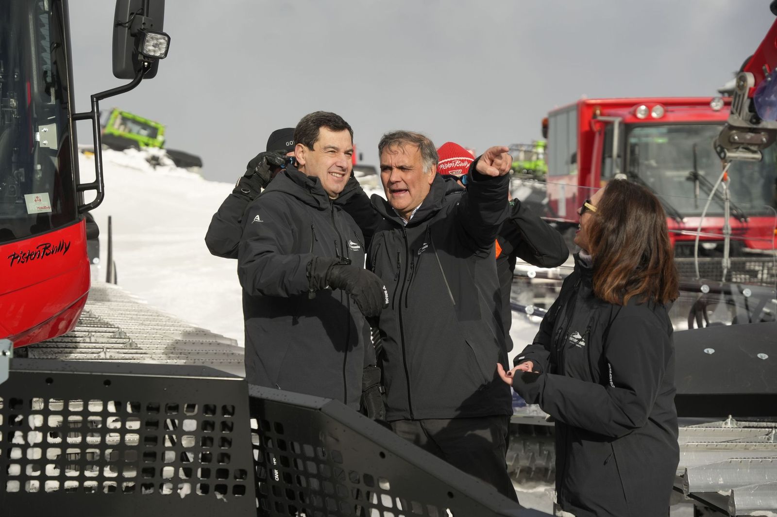 El presidente de la Junta, Juanma Moreno, este viernes en Sierra Nevada
