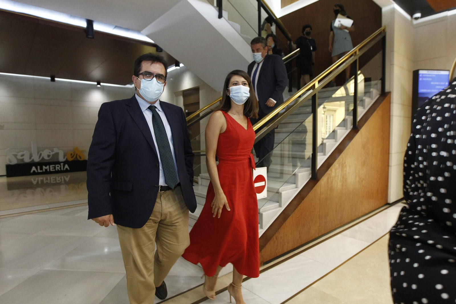 Visita del Consejero de Presidencia de la Junta de Andalucía, Elías Bendodo, a la Diputación de Almería.