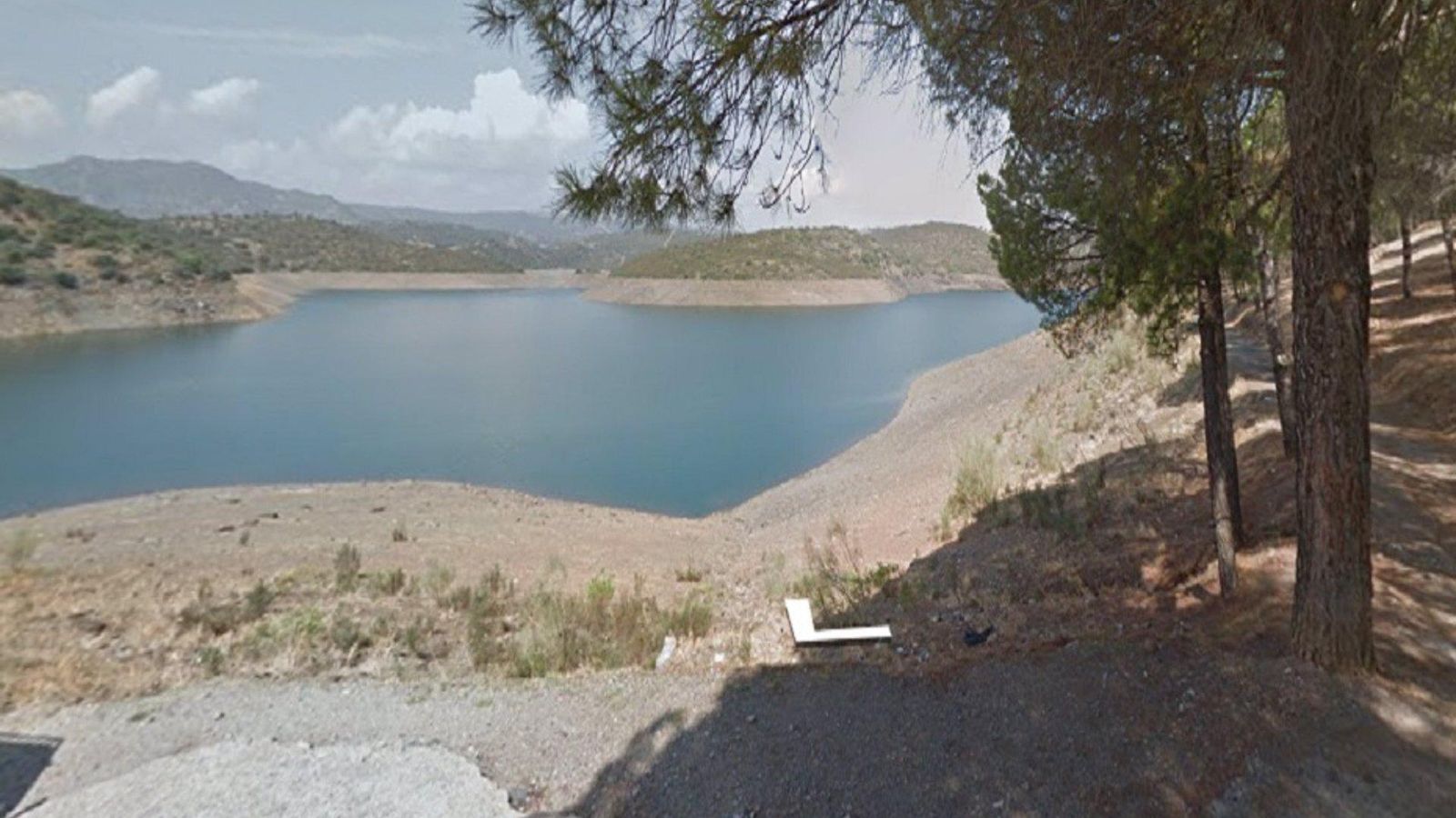 Playa del Tanujoso en el embalse del Rumblar, en Baños de la Encina (Jaén).