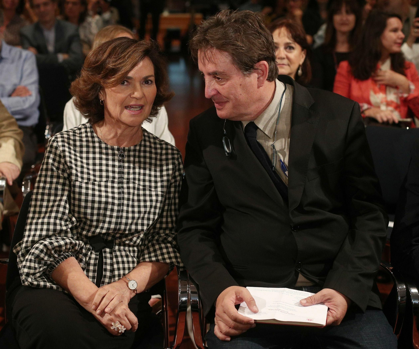 La vicepresidenta del Gobierno, Carmen Calvo, y el director del Instituto Cervantes, Luis García Montero.