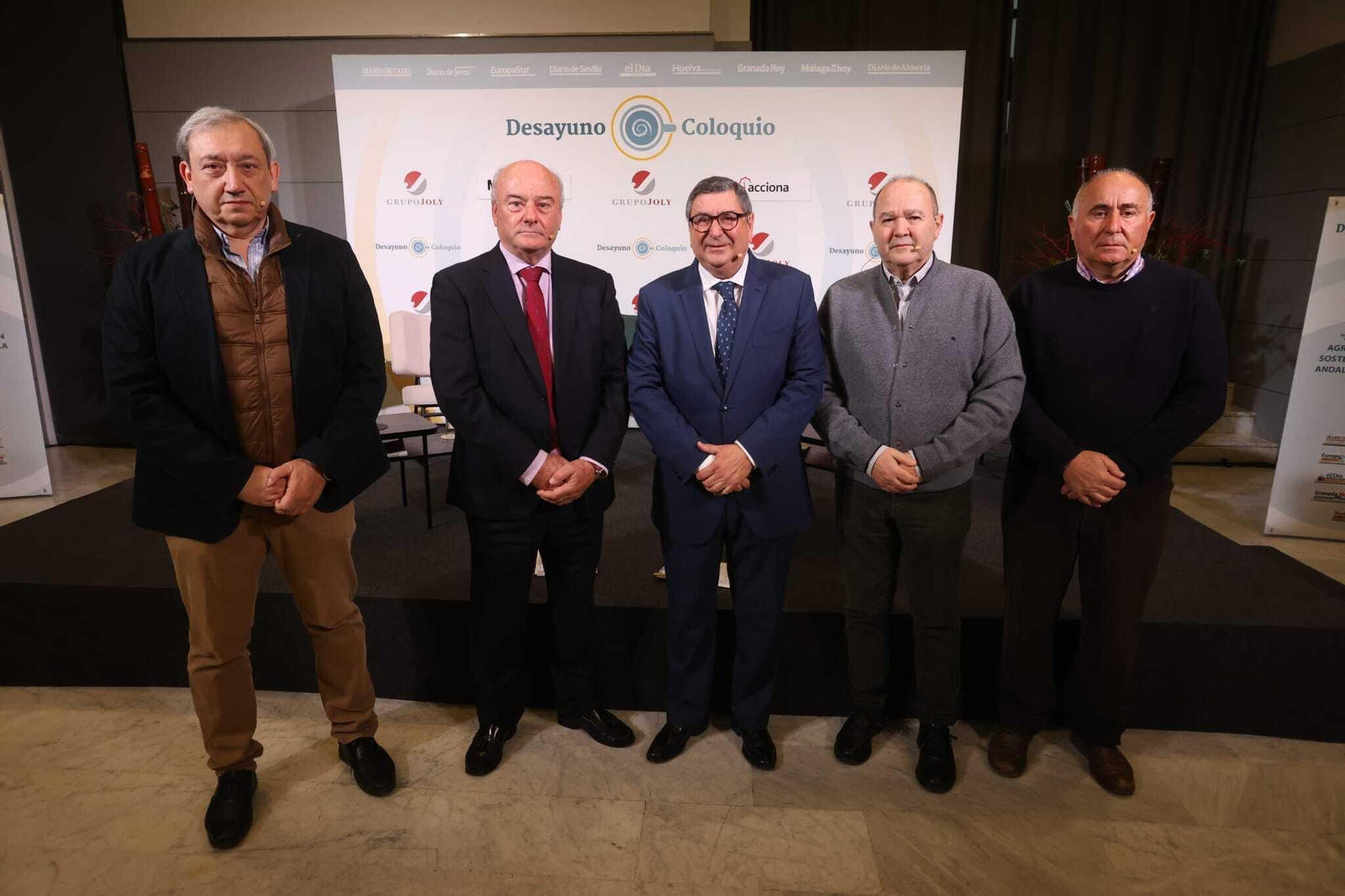 Antonio Méndez, Antonio Moreno, Manuel Navarro, Joaquín Melgarejo y José Ricardo Campos en el coloquio organizado por Acciona. Antonio Méndez, Antonio Moreno, Manuel Navarro, Joaquín Melgarejo y José Ricardo Campos en el coloquio organizado por Acciona.