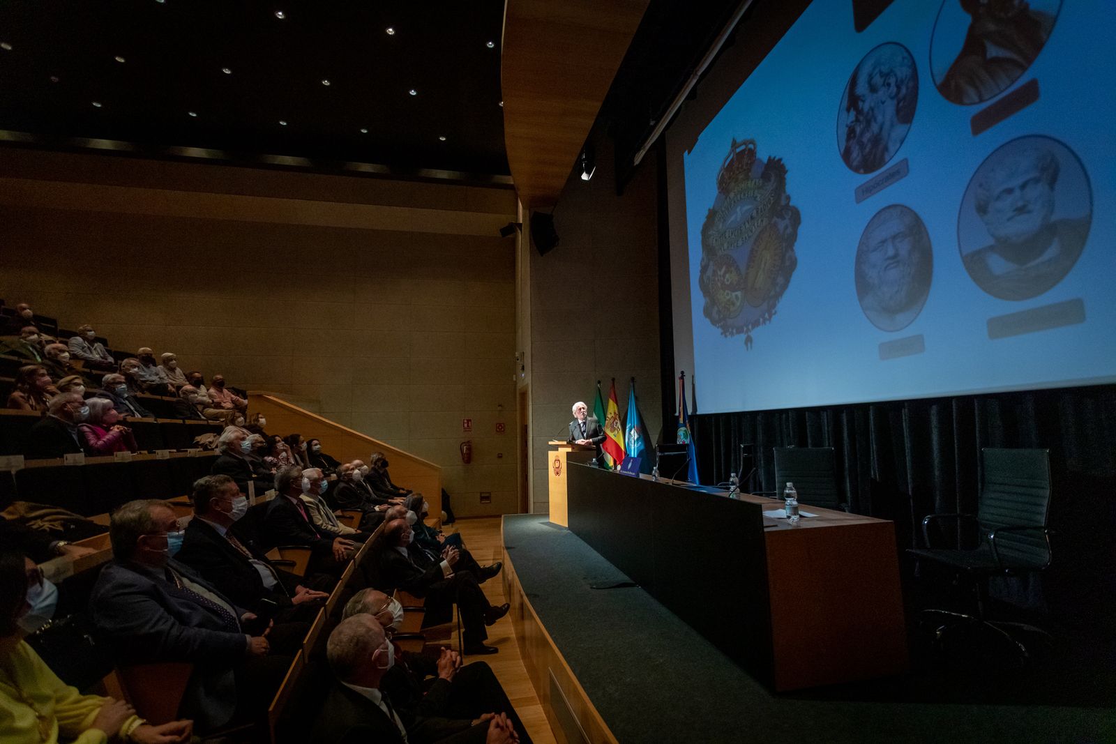 Las imágenes del acto de ingreso en la Academia de San Romualdo de Jesús Castiñeiras Fernández
