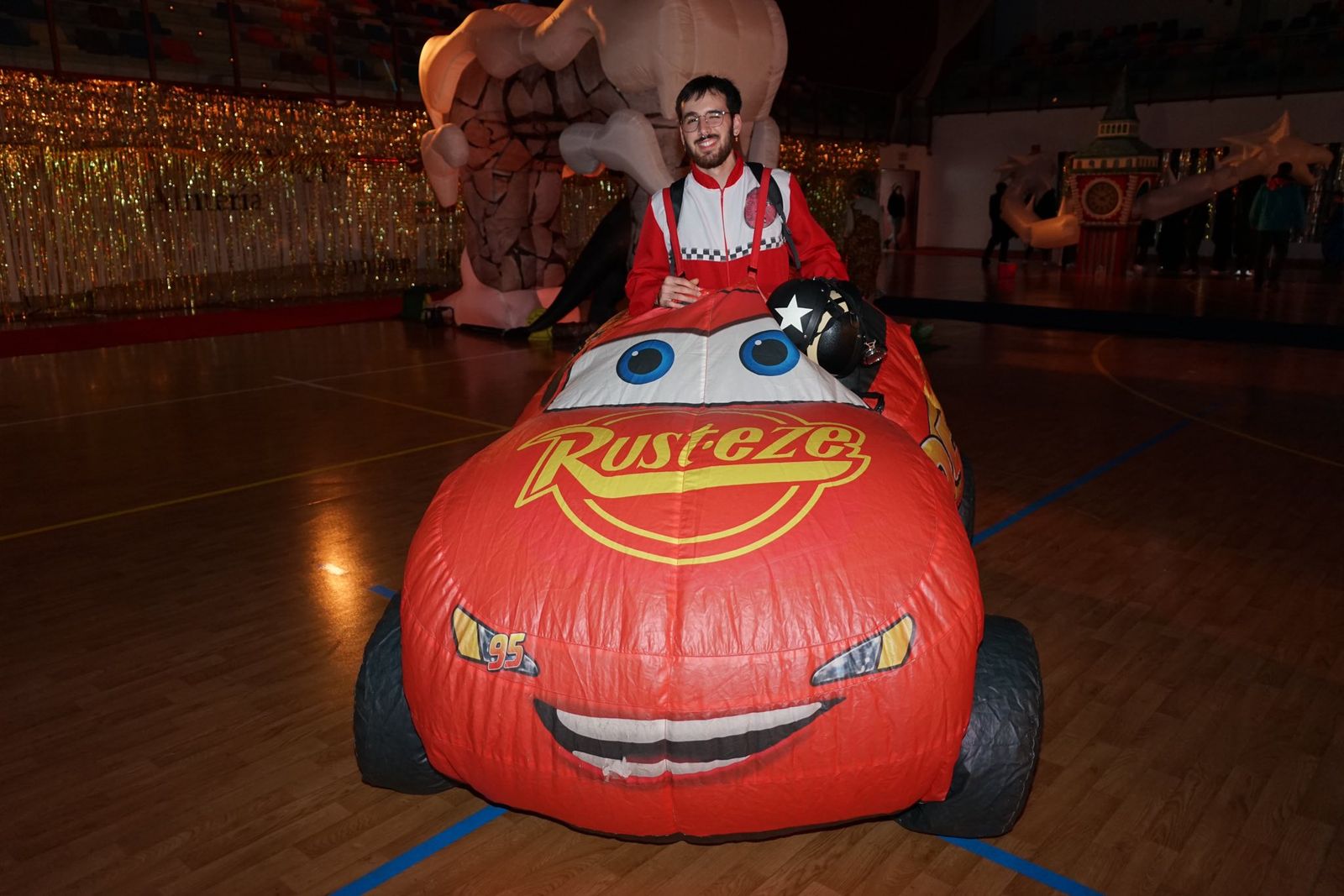 La lluvia no pudo con una ilusión desbordante en Vícar: la cabalgata estática, en imágenes