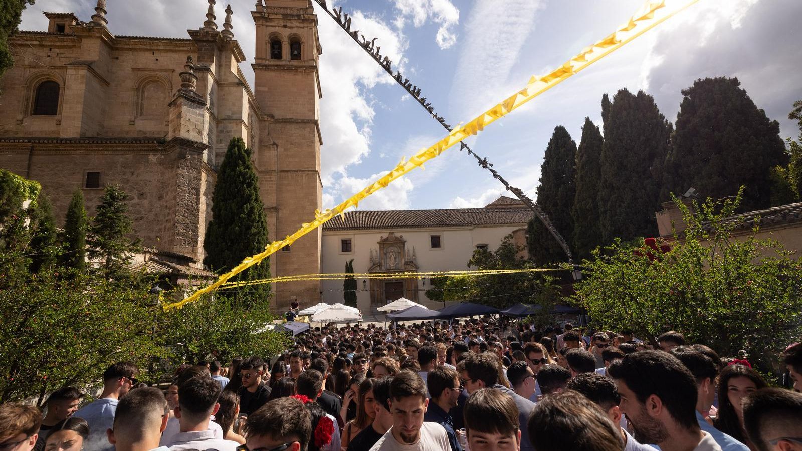 Encuéntrate en la mejores fotos del Día de la Cruz de Granada