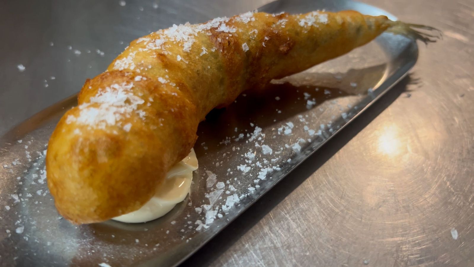 Las pavías de pijota de Bar Olivares, limpiadas a mano y fritas al momento, reinterpretan un clásico de Cuaresma con técnica y producto de primera