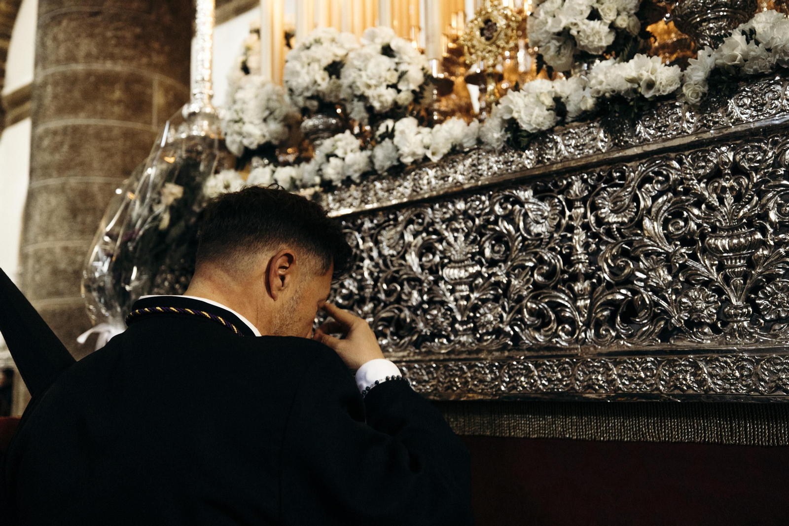 Las imágenes de la cofradía de Sanidad este Martes Santo en la Semana Santa de Cádiz de 2024