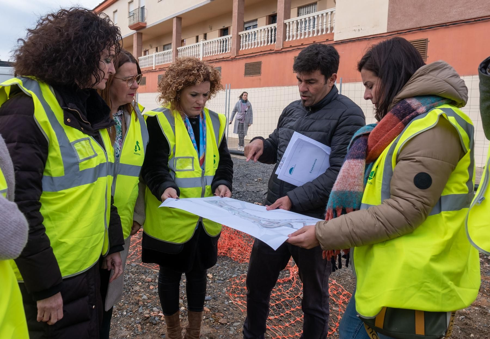 Visita de María Eugenia Limón a las obras del plan EDUSI en Gibraleón.