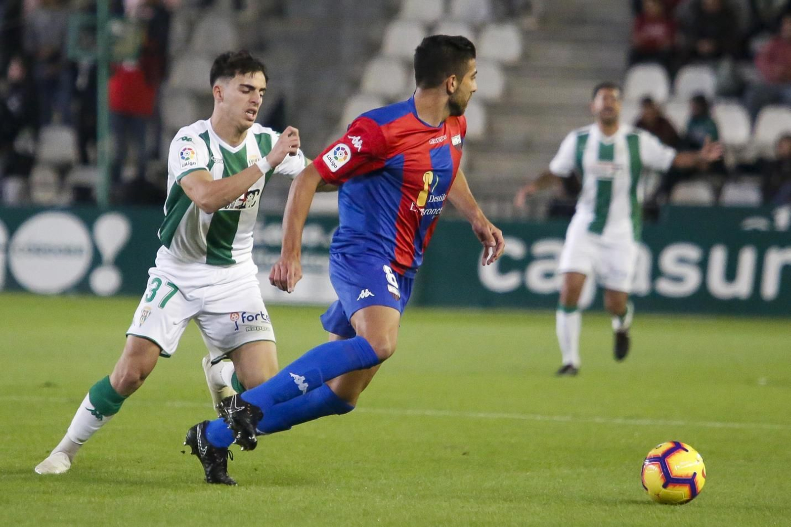 El Córdoba CF-Extremadura, en imágenes