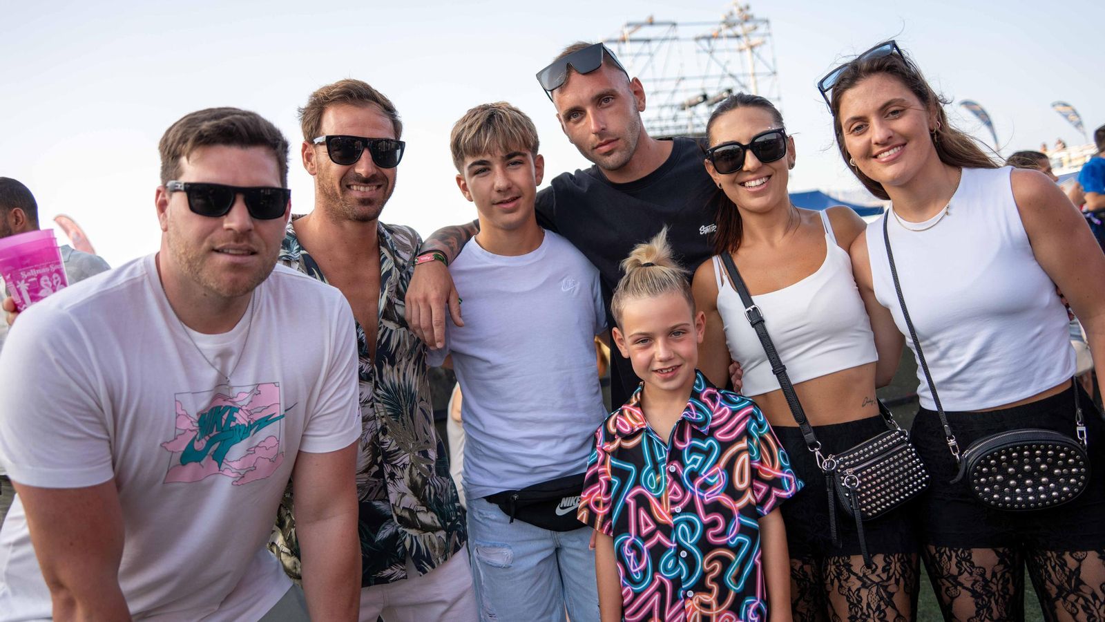 Público de todas las edades asistieron al Estadio Antonio Peroles.