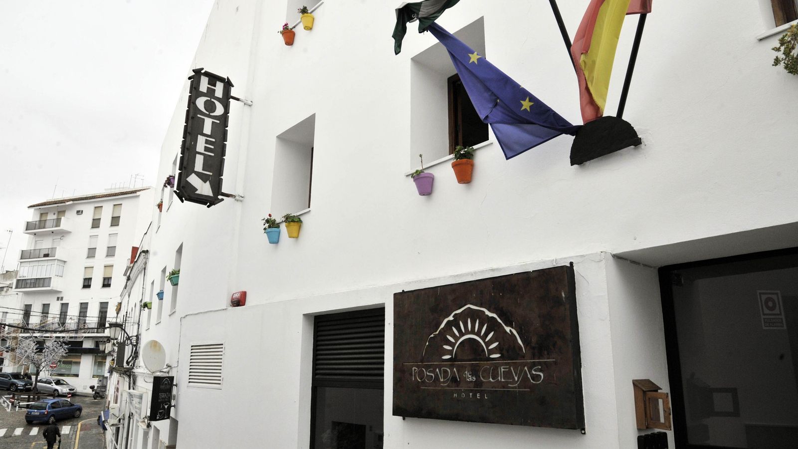 El hotel La Posada de las Cuevas, en Arcos, sigue abierto