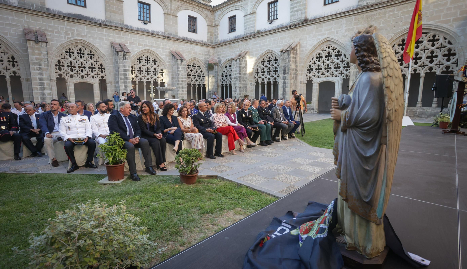 Entrega de las medallas de la Asociación Santo Ángel de Jerez