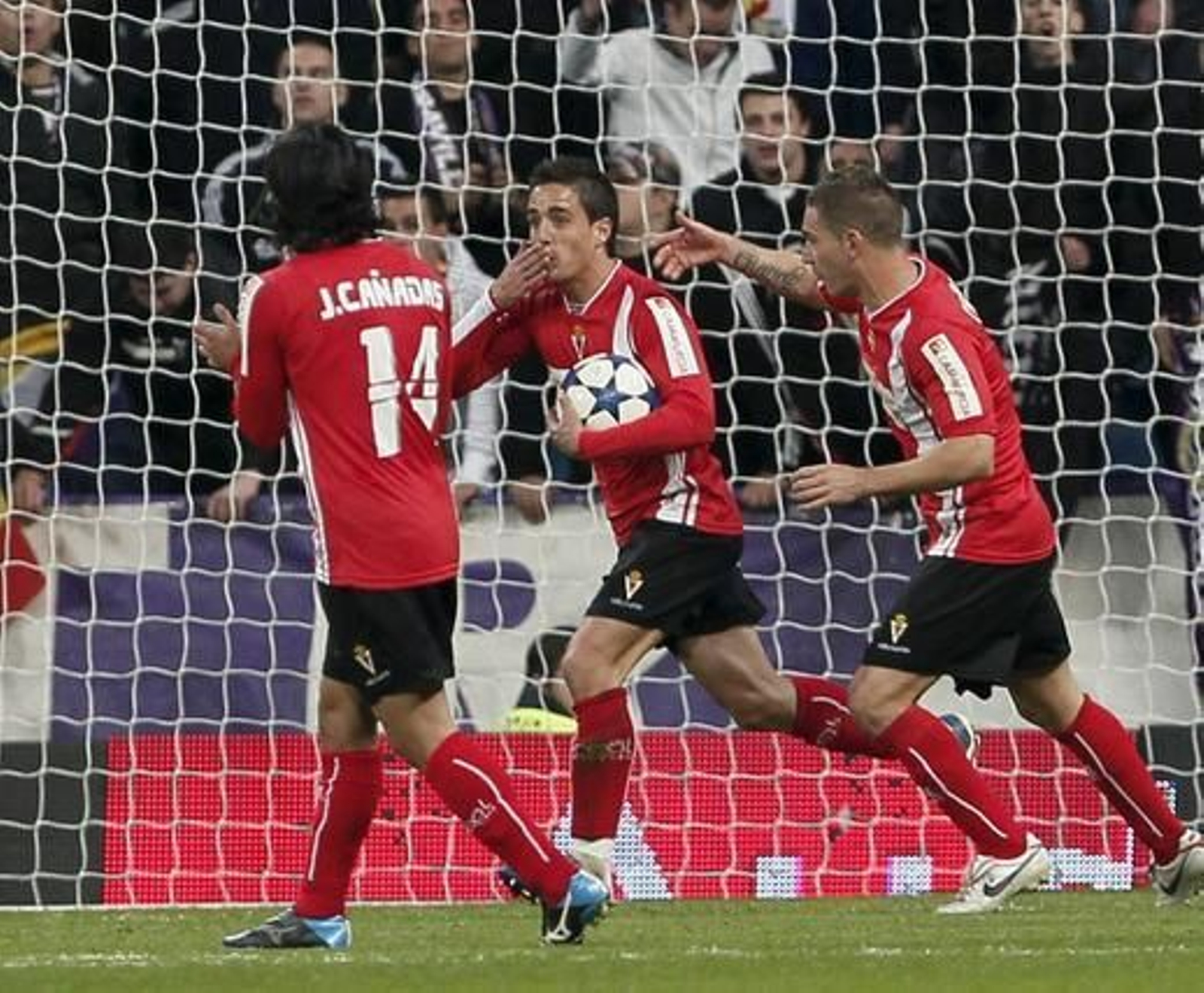 Pedro marca el único gol para el Murcia en el minuto 81.

Foto: EFE