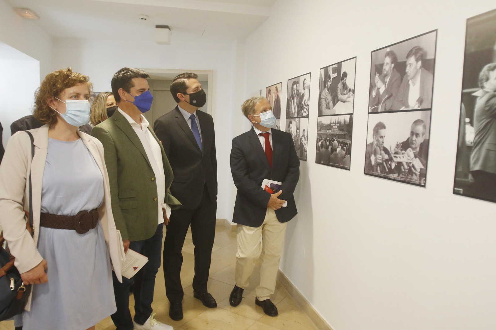 Las imágenes de la exposición que rinde tributo a Julio Anguita en Córdoba