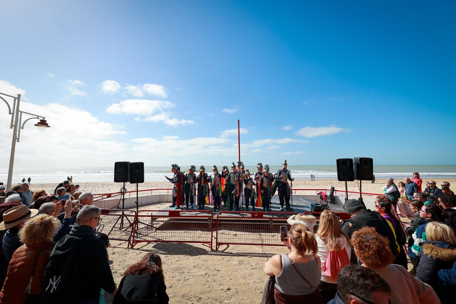 Las mejores imágenes del domingo de Carnaval de Cádiz 2026