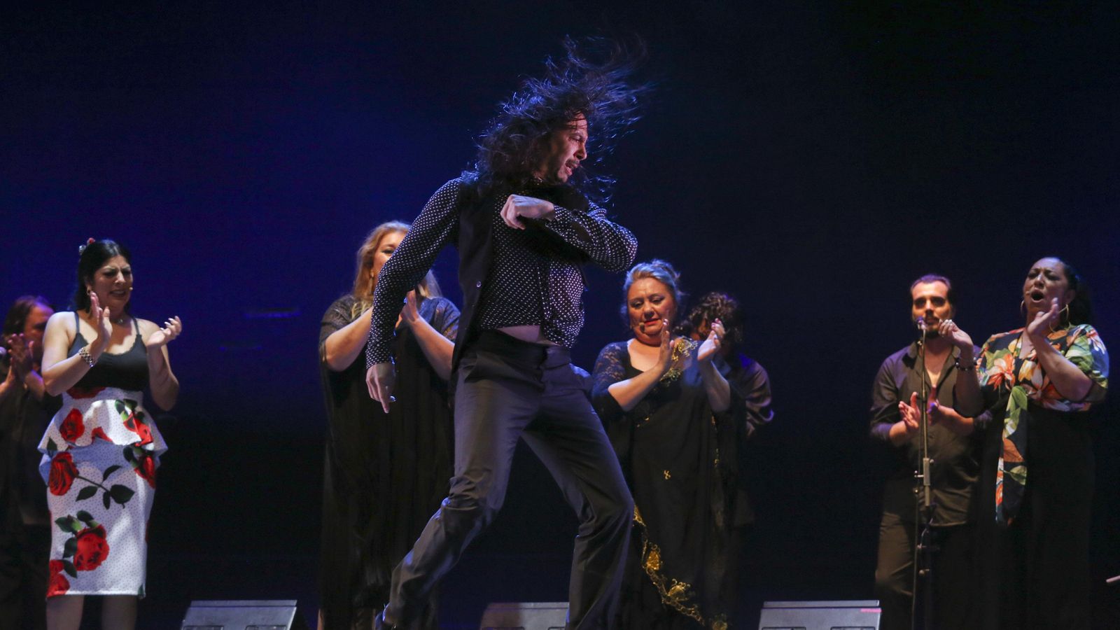 Un momento del espectáculo en la Plaza de Toros.