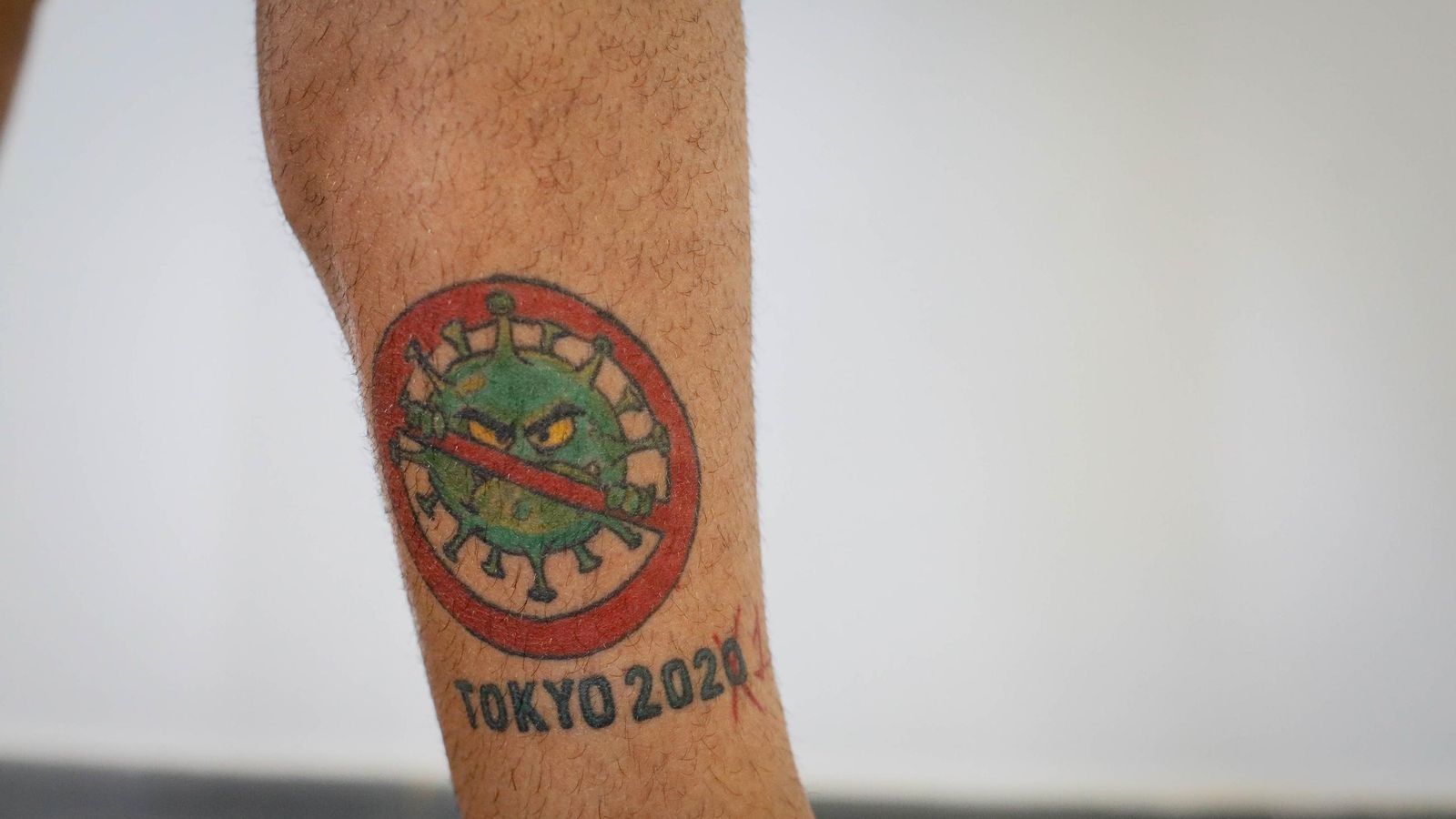 El triatleta almeriense también cuenta en su piel con un tatuaje en recuerdo en su participación en los Juegos Paralímpicos de Tokio.