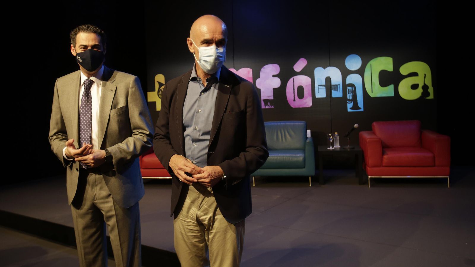 El gerente de la ROSS, Pedro Vázquez, y el delegado de Cultura Antonio Muñoz, en el acto.