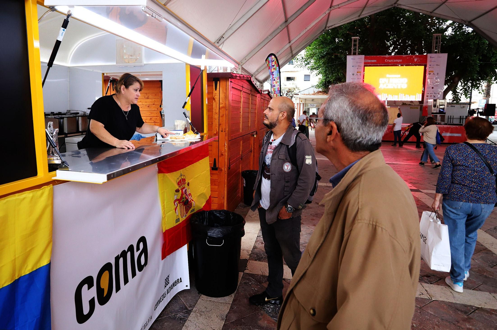 Una de las barras en la Plaza de las Monjas.