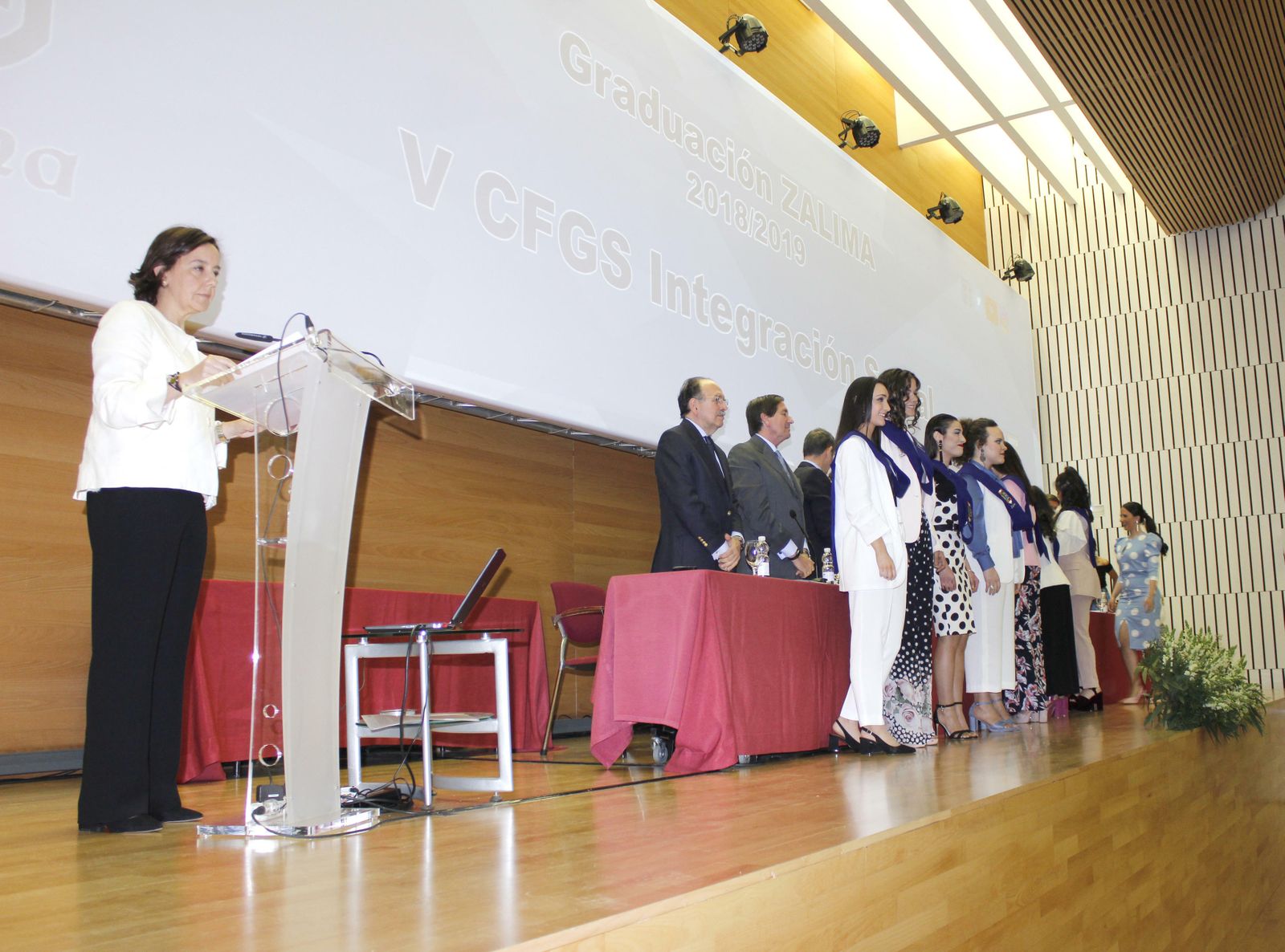 Zalima gradúa a más de 200 alumnos en el Palacio de Congresos