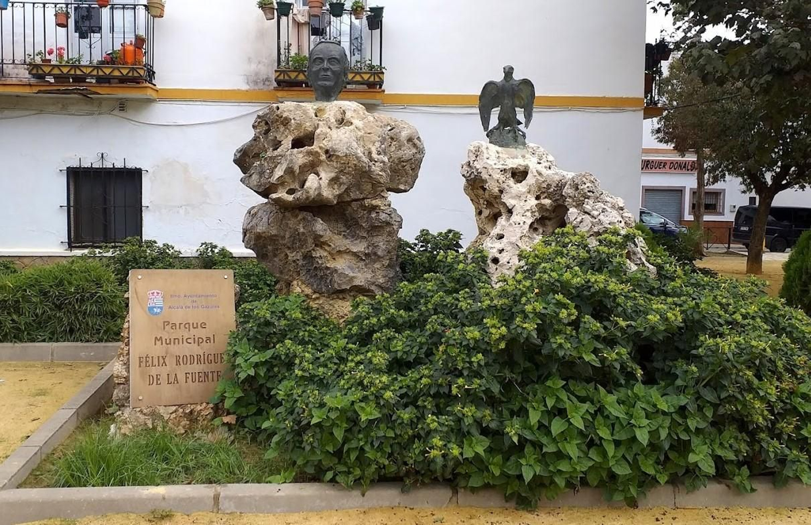 Este pueblo de Cádiz tiene un parque dedicado a Félix Rodríguez de la Fuente