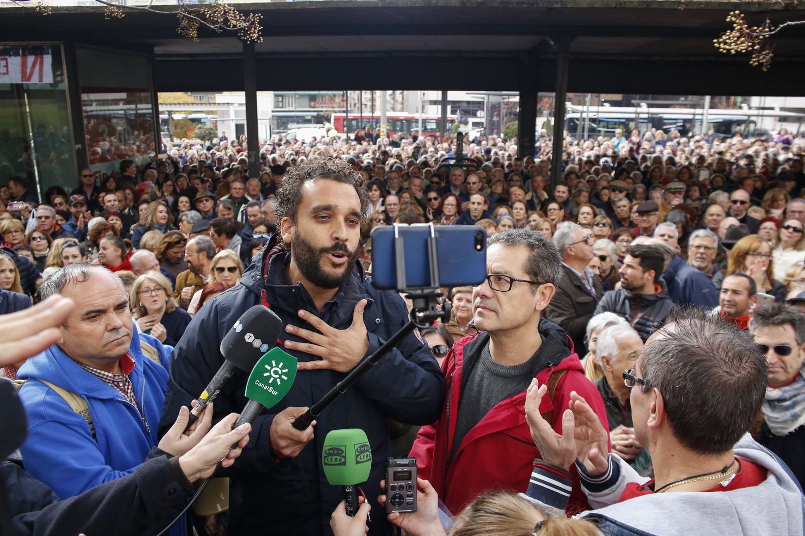 La última vez que se le vio fue el jueves, cuando dijo que se negaba a cambiarse de hospital hasta el final de la 'desfusión'.