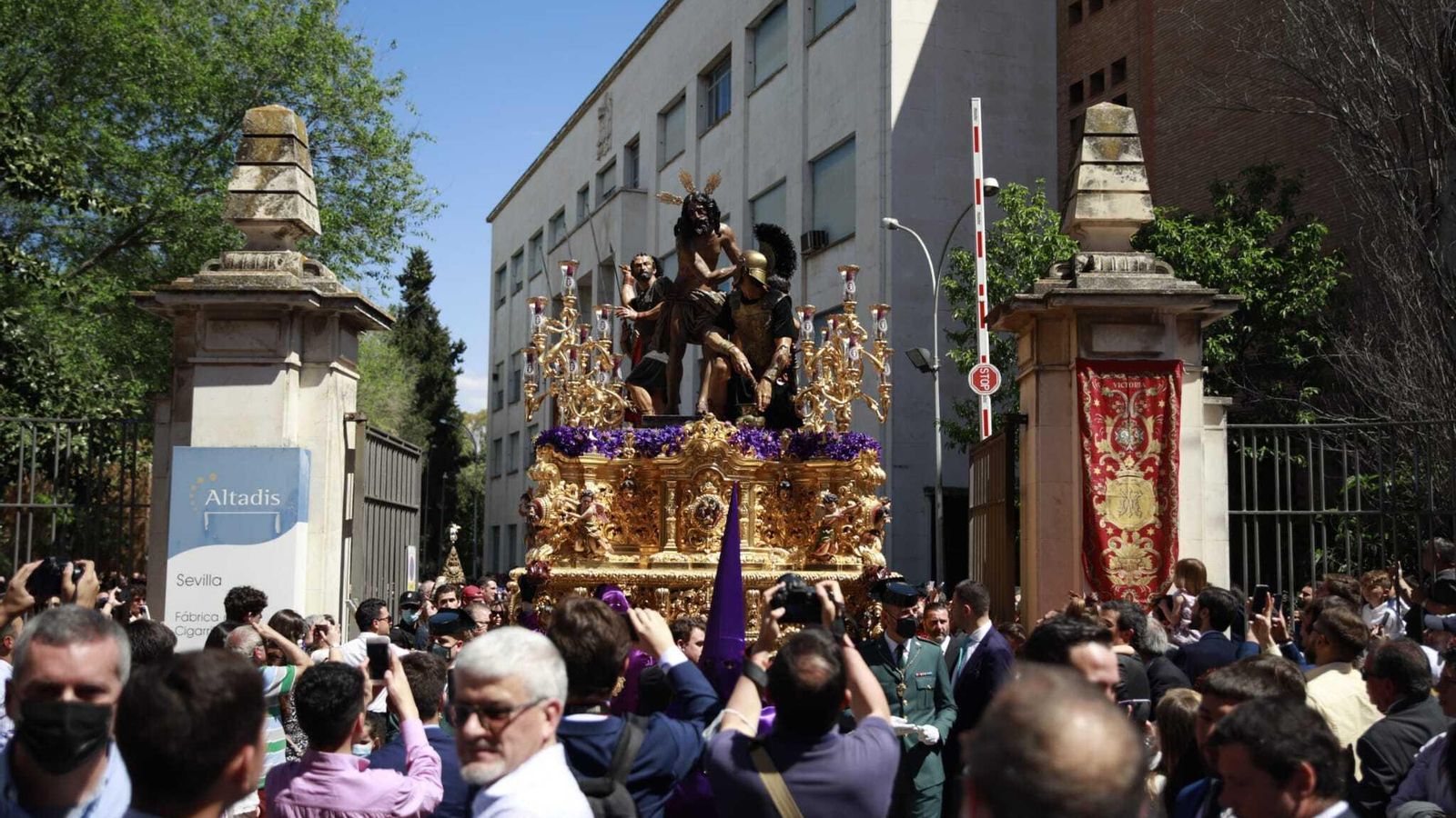 Salida del misterio de Las Cigarreras