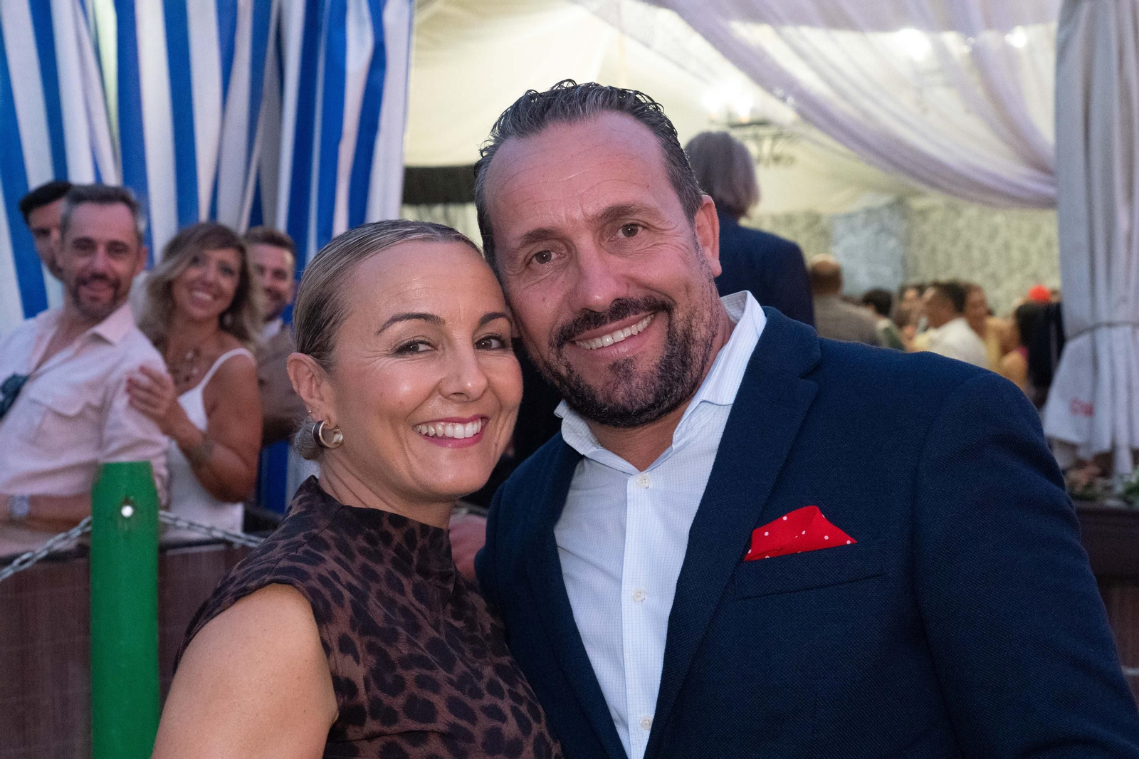 Imágenes del ambiente del ambiente de la tarde del domingo en la Feria de Otoño y del Caballo 2025 de Huelva