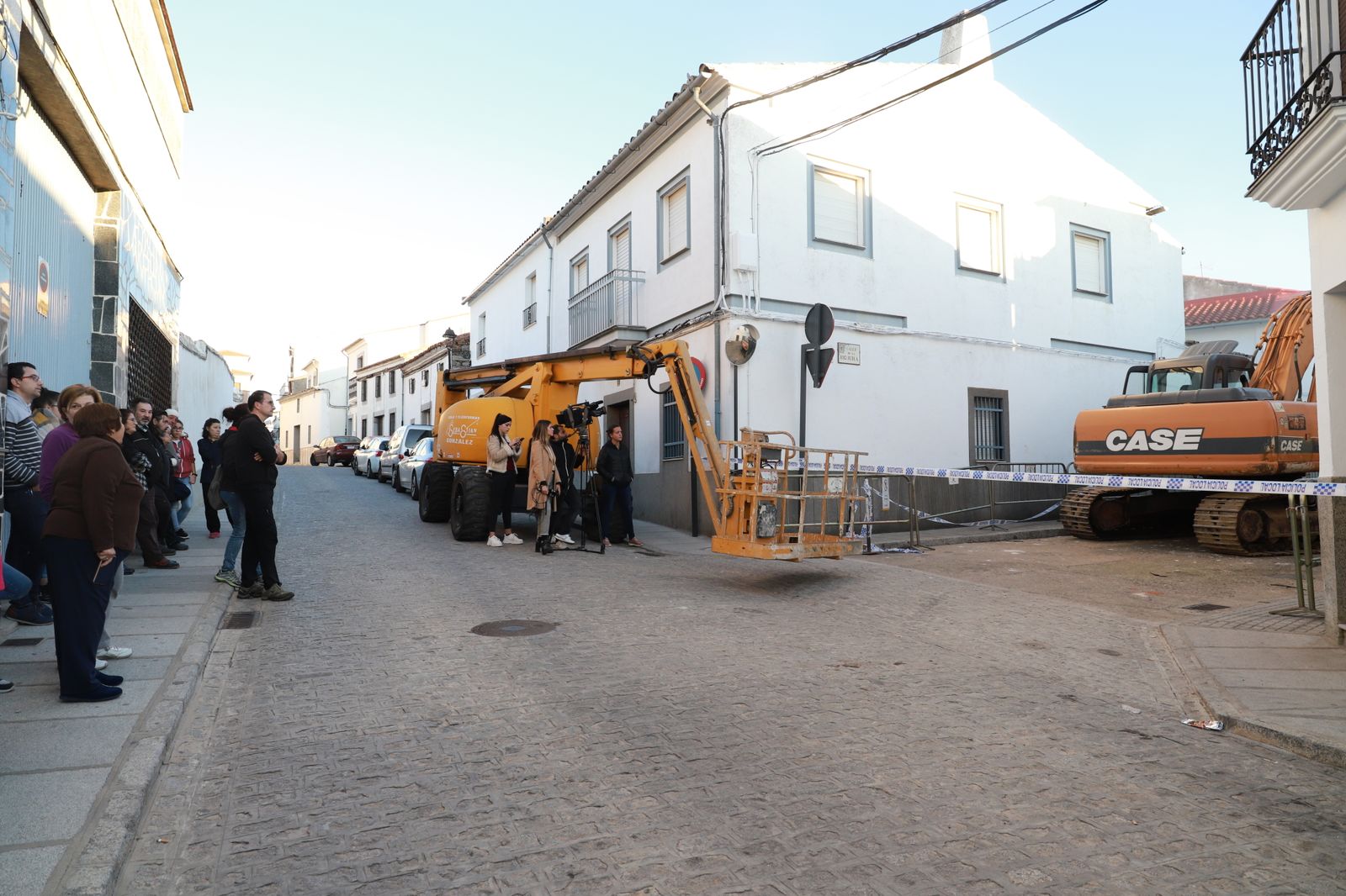 Máquinas operan en la zona afectada.