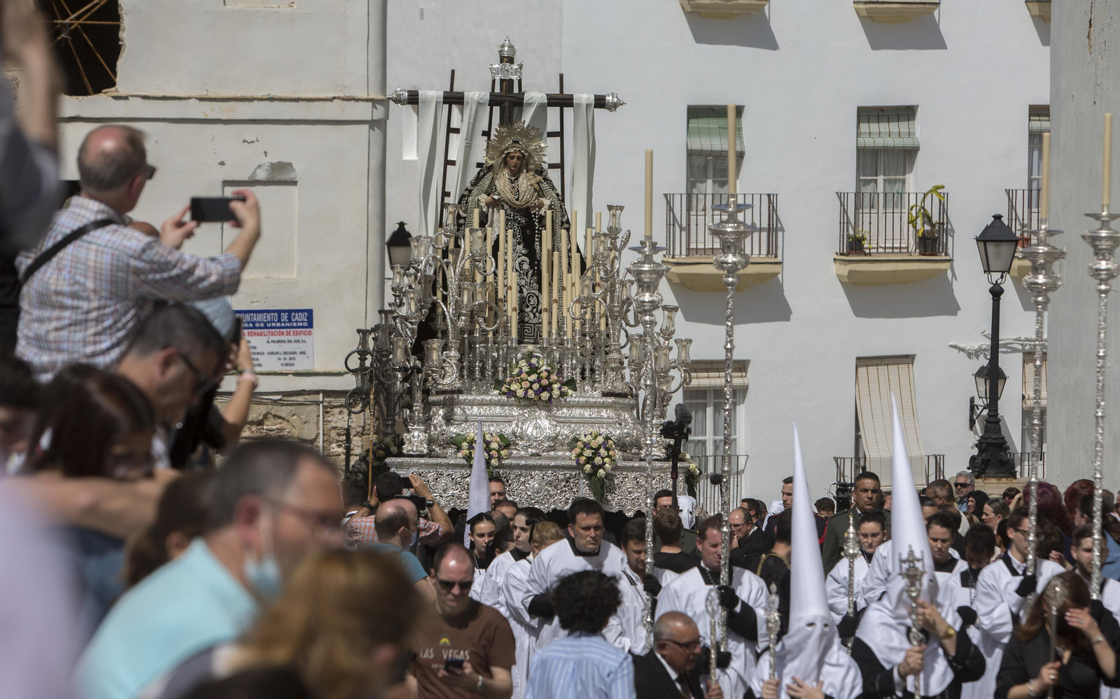 Las imágenes de la cofradía del Santo entierro en la Semana Santa de Cádiz 2022