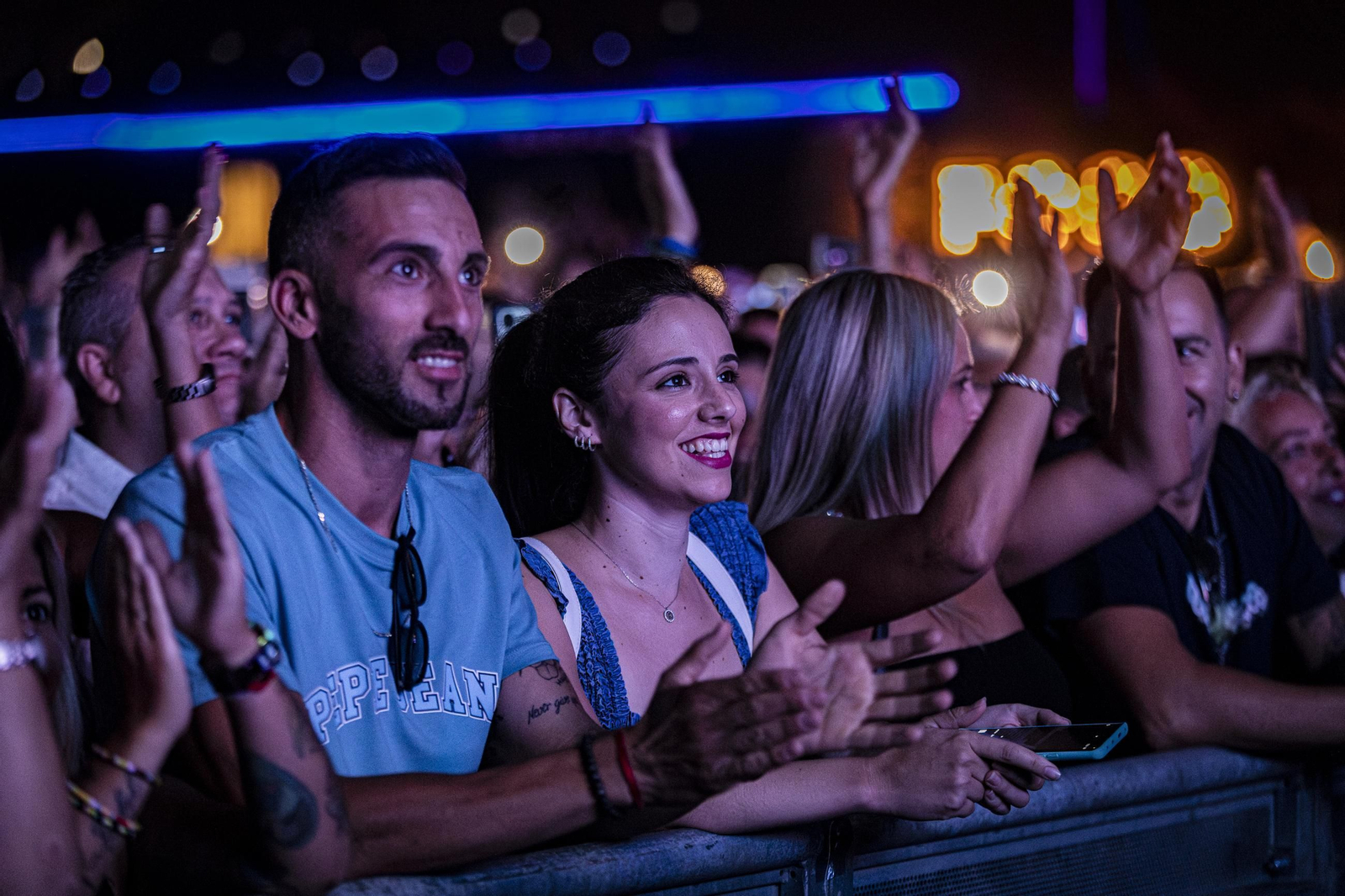 Búscate en las imagenes del concierto de Camela en Concert Music Festival en Chiclana